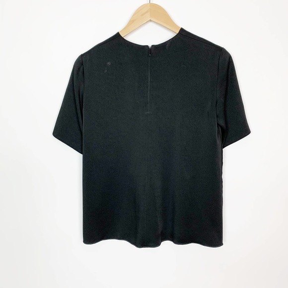 The Row Contrast Seam Crew Black Tee Blouse Top 2 - Picture 2 of 7